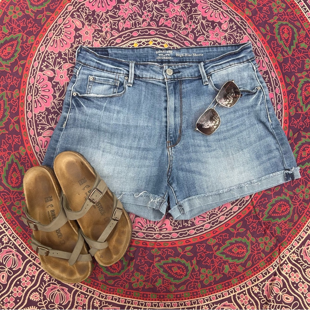 Signature by Levi Strauss High-Rise Shorts Stretch Denim Cuffed Jean Short | 14